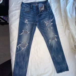 American Eagle Tomgirl Straight Denim Ripped Jeans